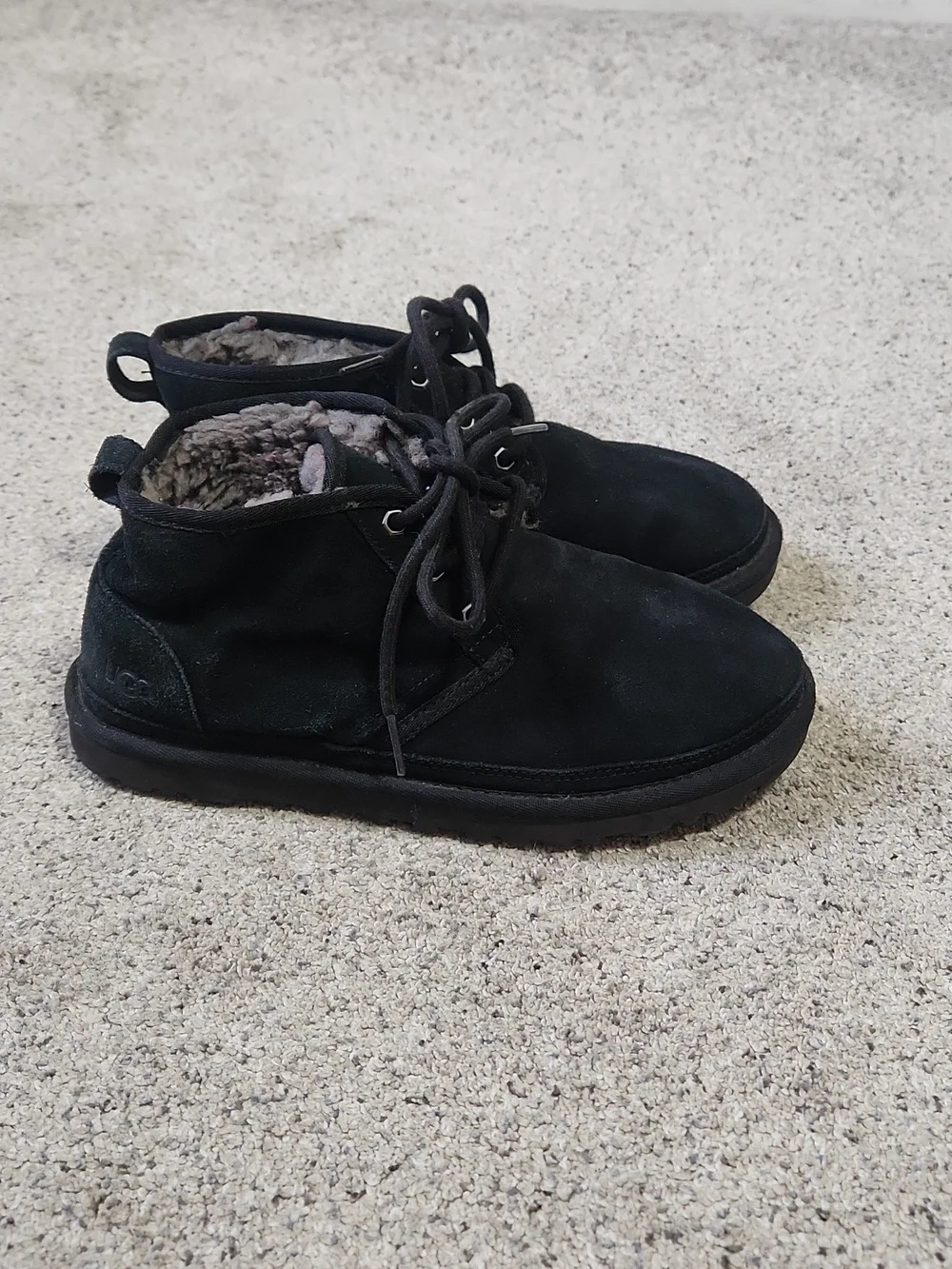 UGG Neumel Mens Lace Up Chukka Boots Black/Grey Size 7